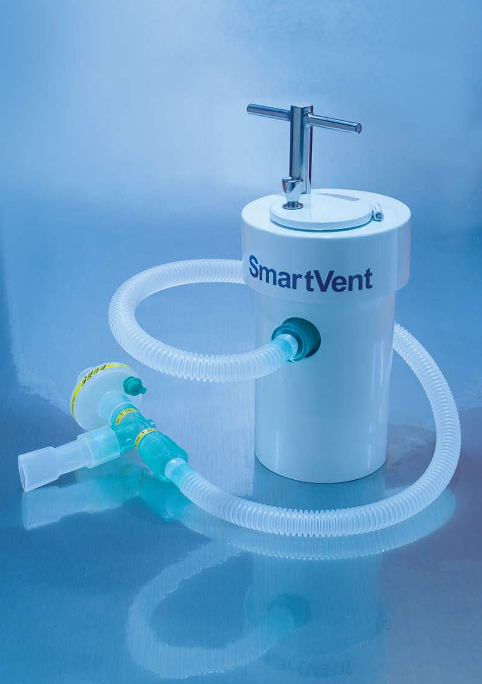 SmartVent medical ventilator device with breathing circuit tubing